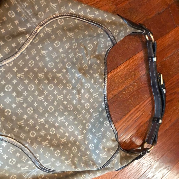 Used LV purse - Picture 2 of 4